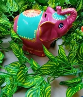 Macetas y Alcancías Pintadas a Mano: Arte y Funcionalidad en Cada Detalle