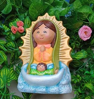 Virgen Cerámica Pintada a Mano: Un Toque Divino para Tu Espacio