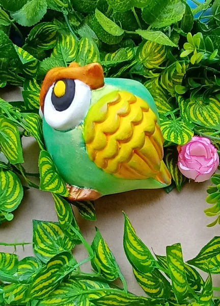 Macetas y Alcancías Pintadas a Mano: Arte y Funcionalidad en Cada Detalle