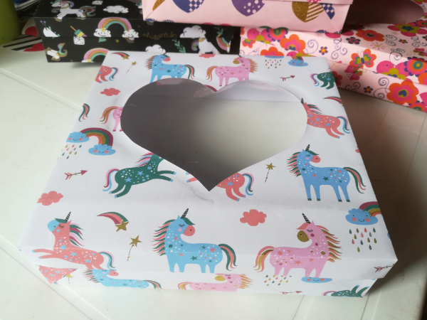 cajas de cartulina y fomy