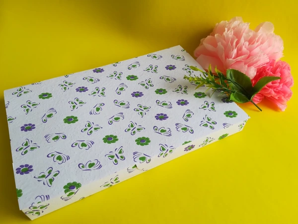 Cajas de Cartón y Cartulina para Regalos Personalizadas: Un Toque Único para tus Detalles Especiales