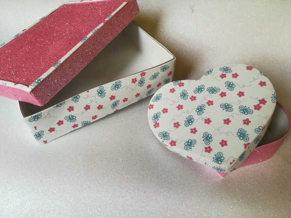 Cajas de Cartón y Cartulina para Regalos Personalizadas: Un Toque Único para tus Detalles Especiales